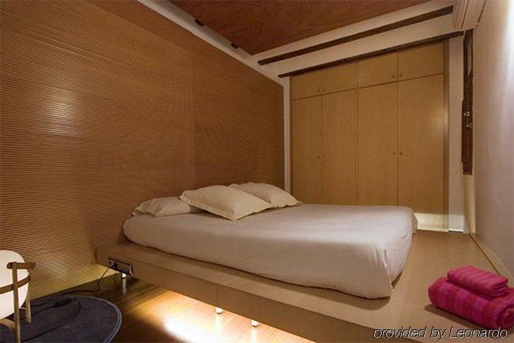 Apartamentos La Casa De Les Lletres Барселона Стая снимка